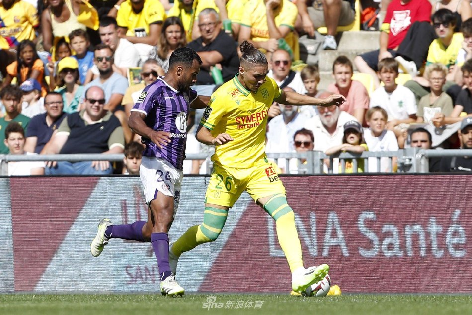 接受媒体采 接受媒体采